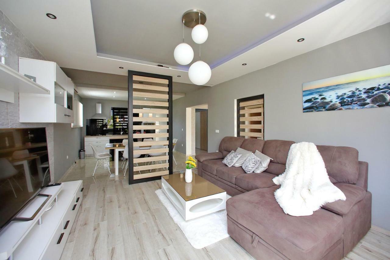 Apartments Sonia Sukošan Εξωτερικό φωτογραφία