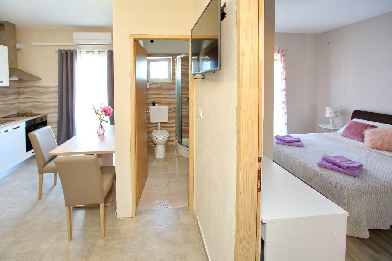 Apartments Sonia Sukošan Εξωτερικό φωτογραφία